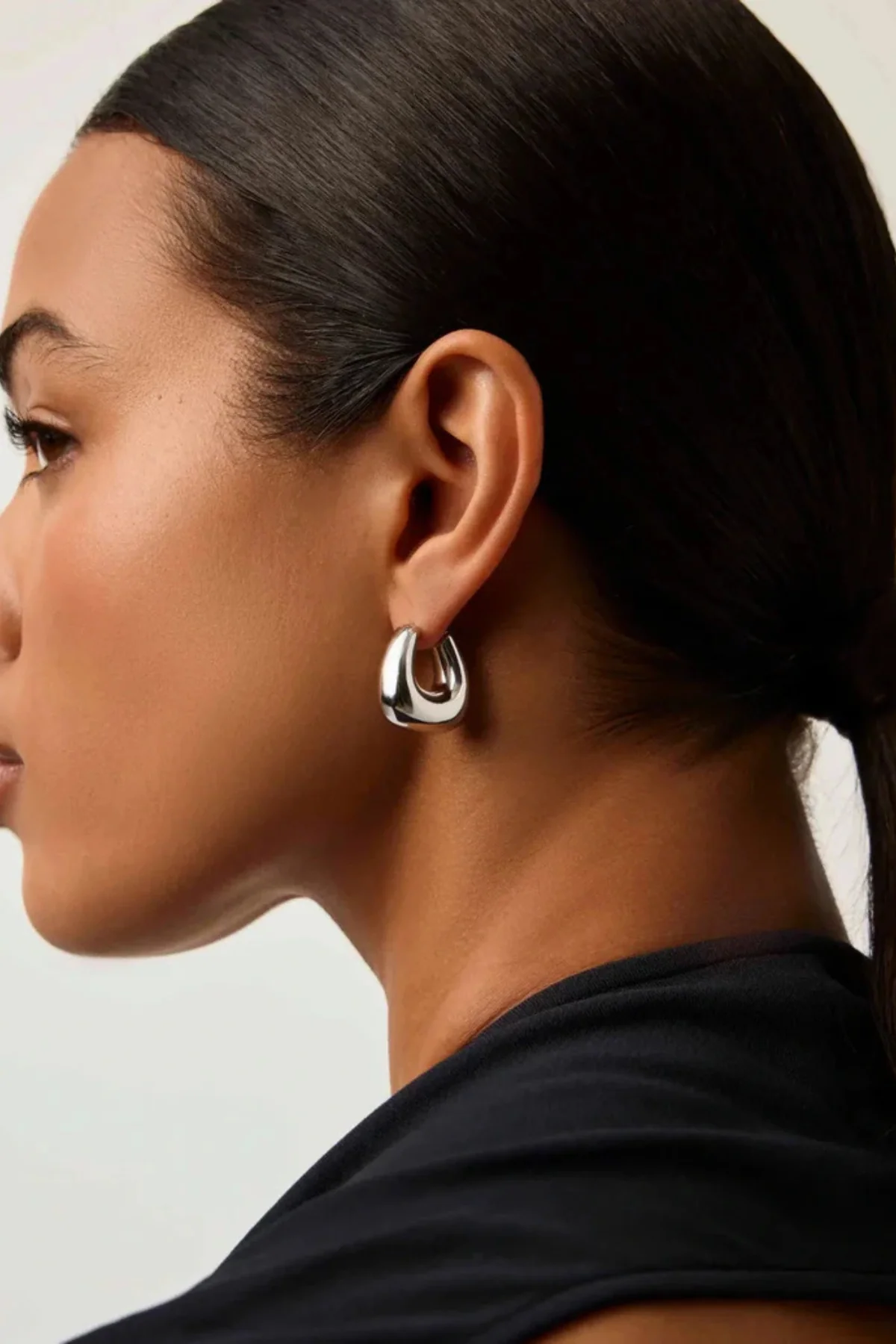 Sculptural Chubby Small Hoop Earrings - Silver - Image 3