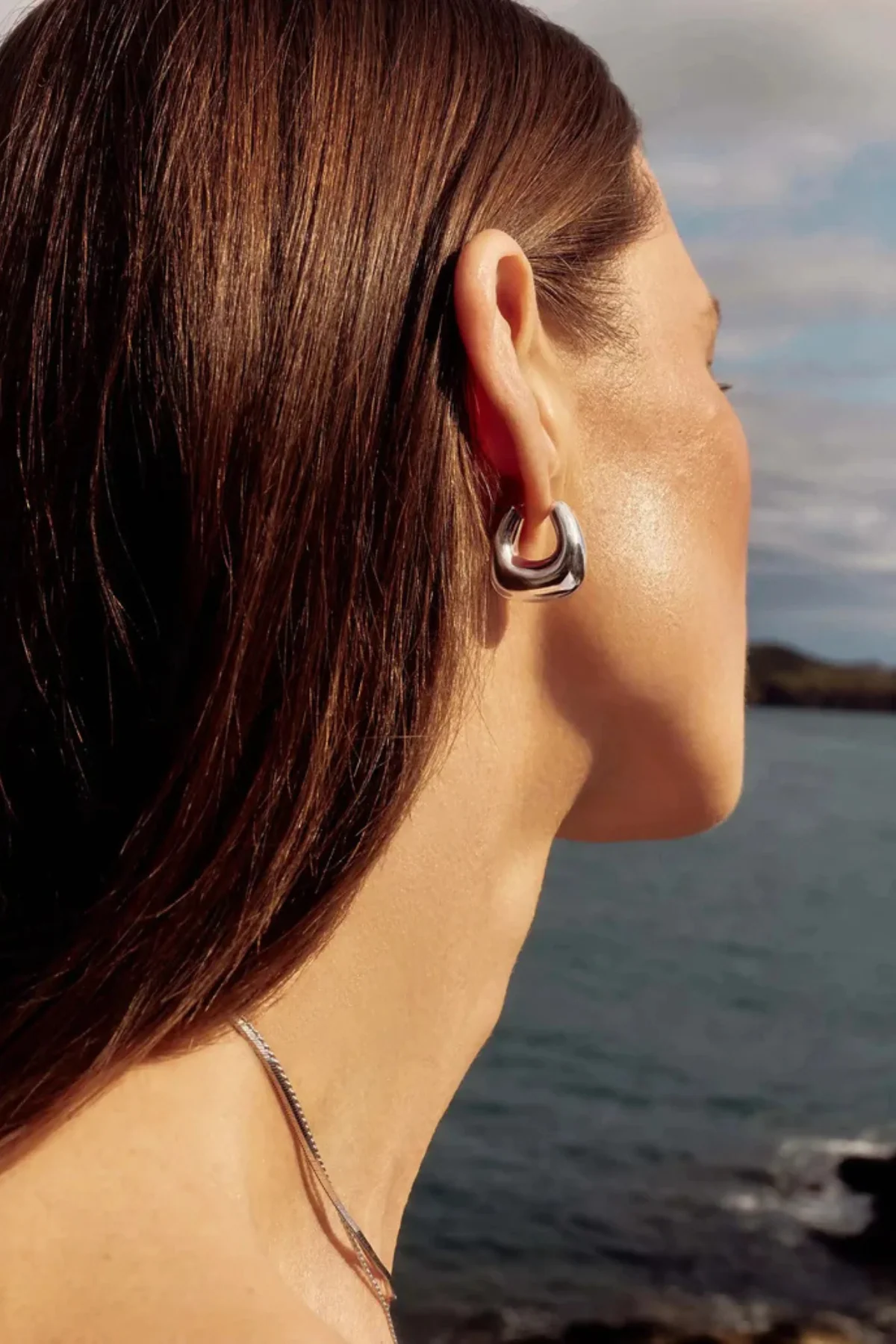 Sculptural Chubby Small Hoop Earrings - Silver - Image 4